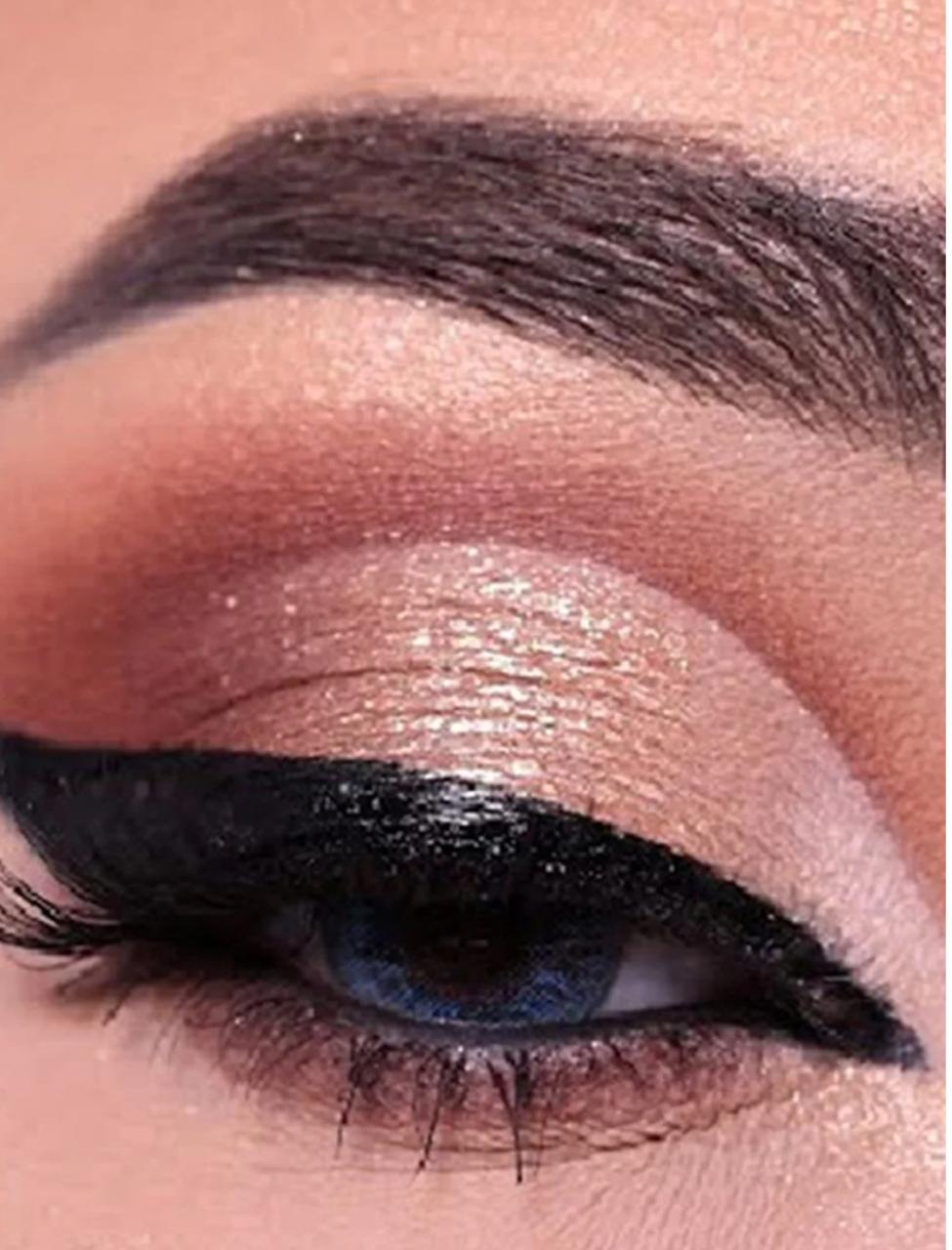 18 Colour High Pigmented Eyeshadow Palette - 20 g - Shade-02 - Image 3